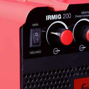 Сварочный полуавтомат FUBAG IRMIG 200 с горелкой 250 А в комплекте в Липецке фото